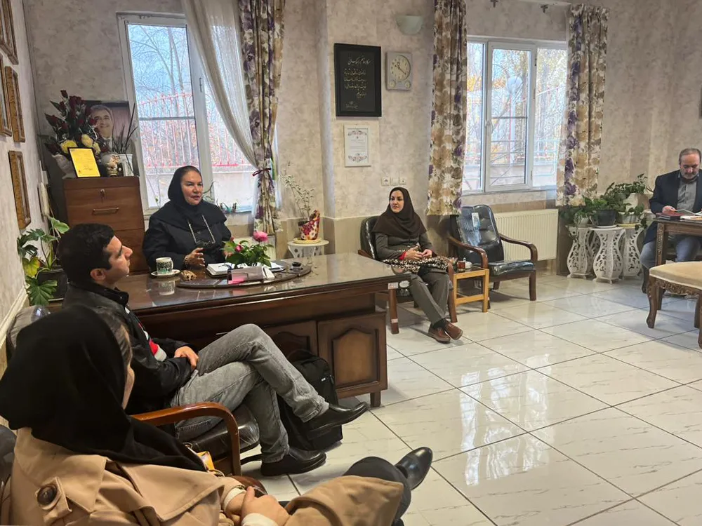 بازدید دانشجویان ارشد سالمندی از آسایشگاه مهر کوثر خوی در راستای ارتقاء آموزش و پژوهش